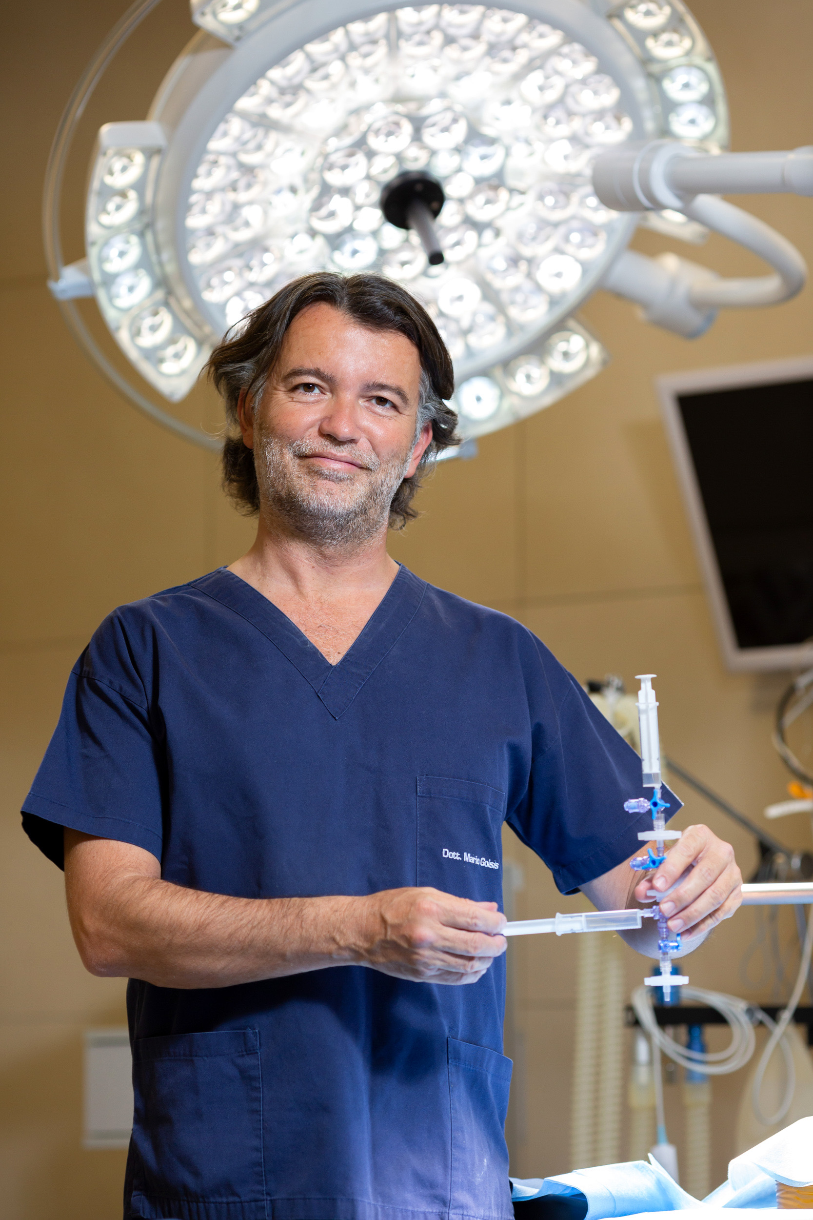 Prof. Mario Goisis, Consultant Plastic & Reconstructive Surgeon