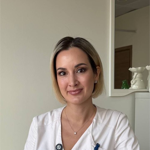 Dr. Anastasia Razbezhkina